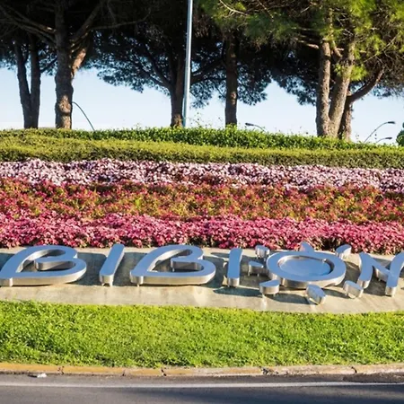 House With Garden And Fireplace * Bibione
